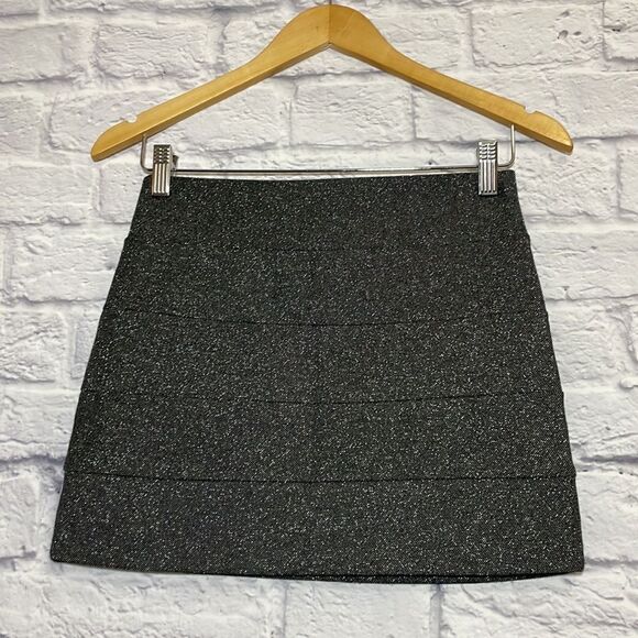 Uk2la Silver Glitter Stretchy Mini Skirt Size Small - Picture 3 of 7